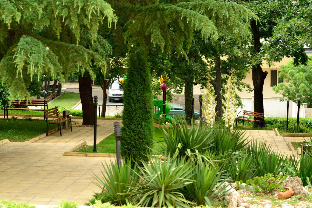 Glicinia Hotel Goldstrand Exterior foto